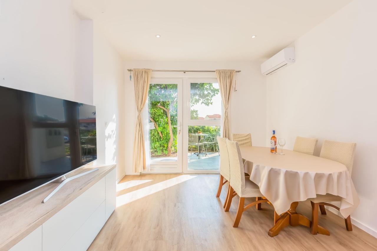 Maestral Apartment *