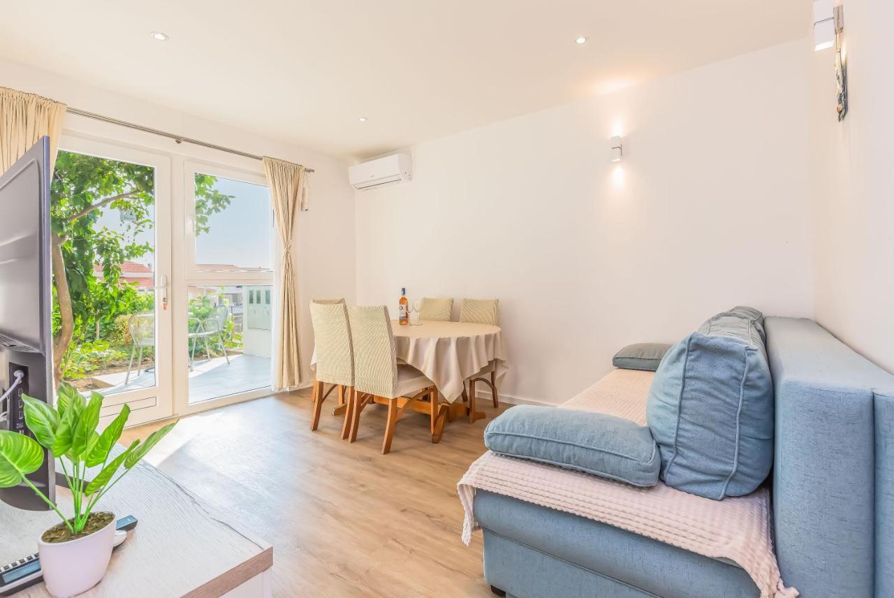 Maestral Apartment *